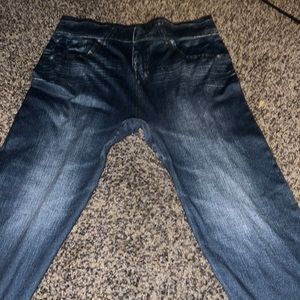 These are jagging but they are like leggings and they also have pockets.